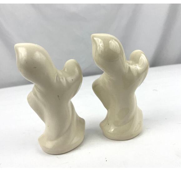 VTG Set Of 2 Halloween Ceramic Spooky White Ghost Figurines 1980s 4.75" Tall - Picture 2 of 13
